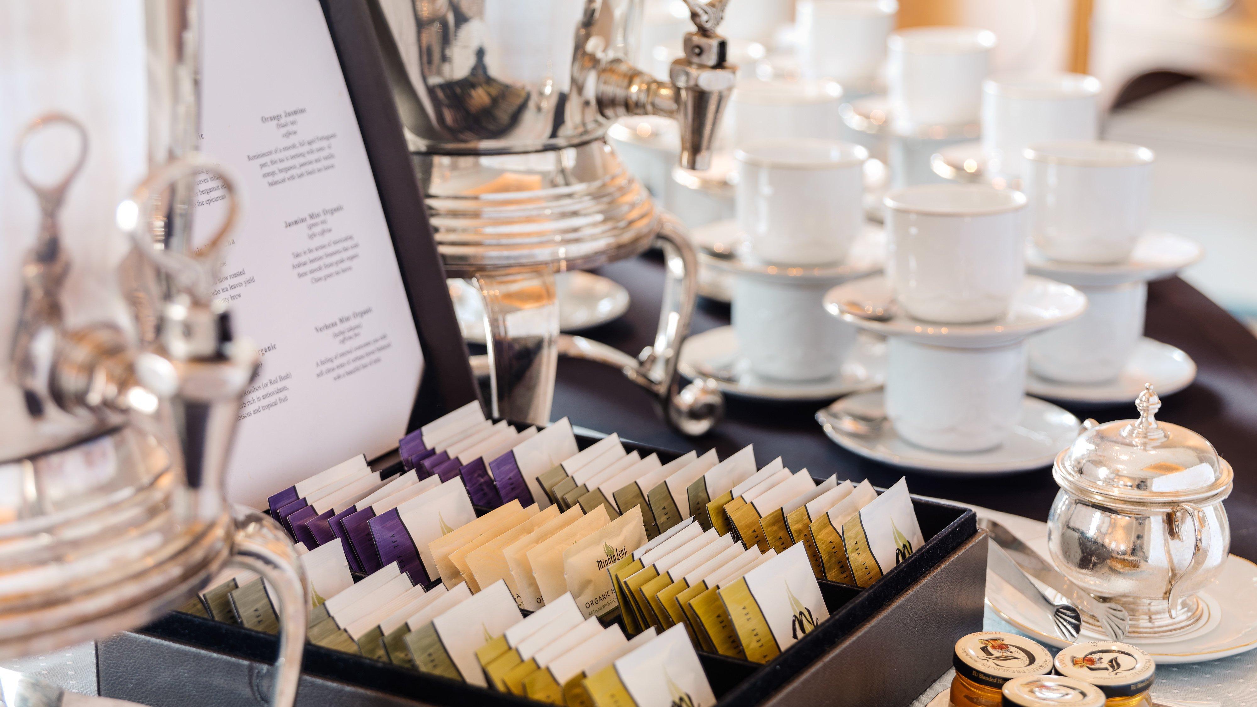 Intercontinental Dublin By Ihg Hotel Eksteriør billede Assorted sugar packets