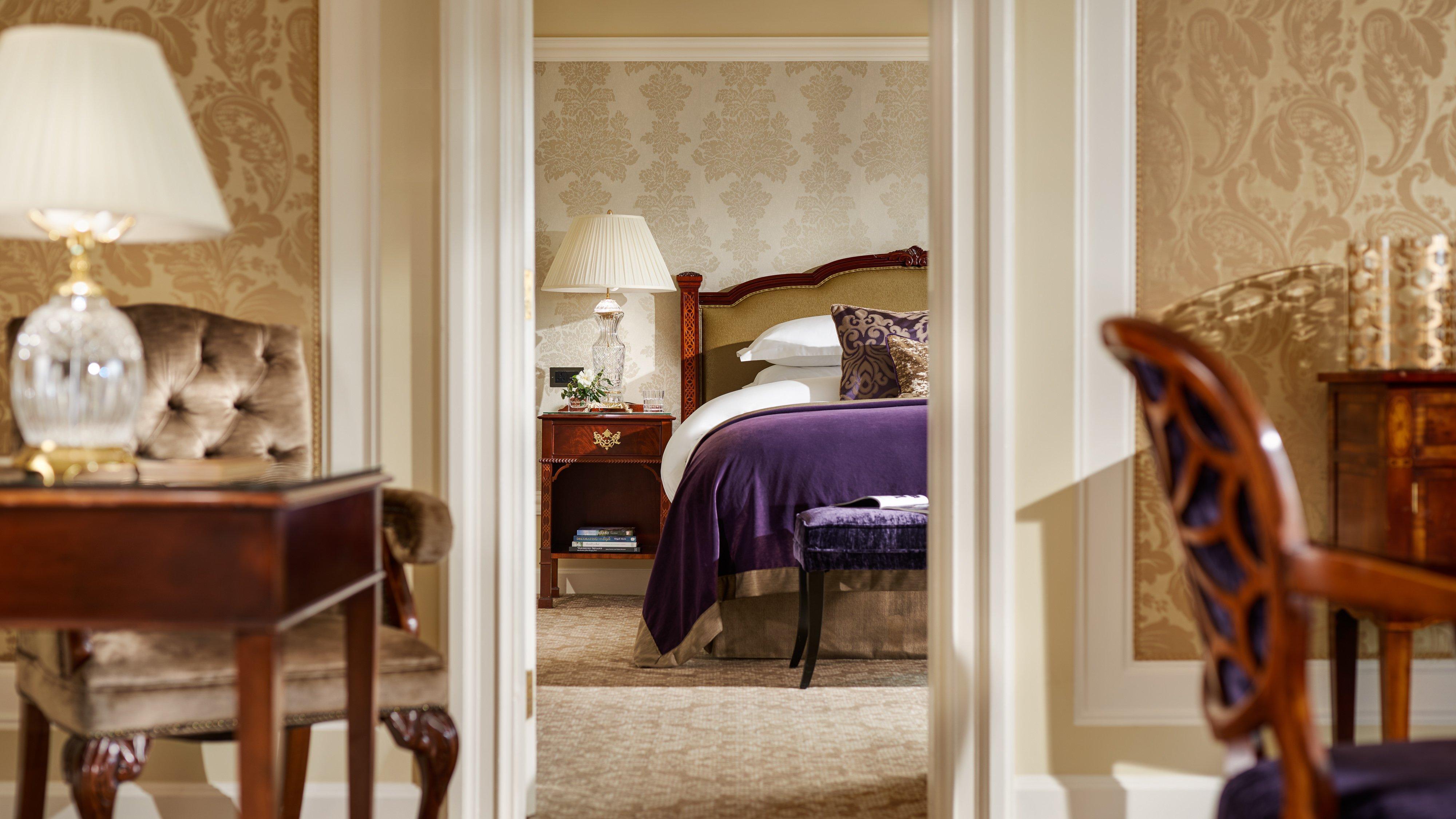 Intercontinental Dublin By Ihg Hotel Eksteriør billede A suite at The Ritz-Carlton, Boston