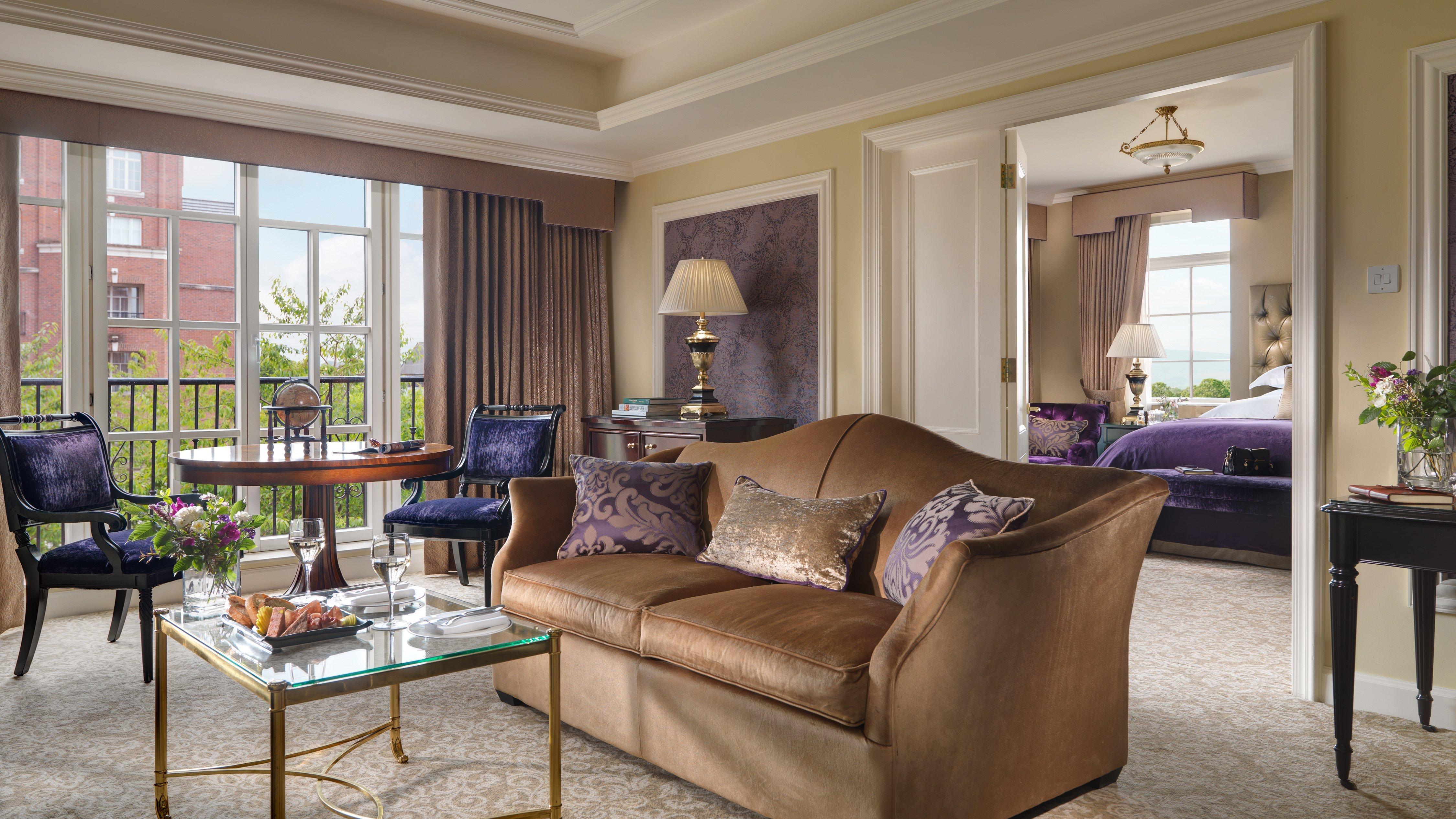 Intercontinental Dublin By Ihg Hotel Eksteriør billede A suite at The Ritz-Carlton, Boston