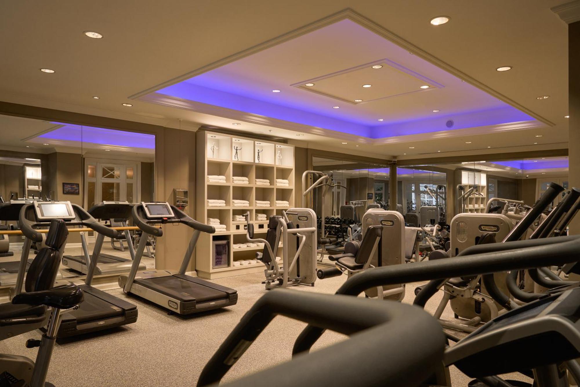 Intercontinental Dublin By Ihg Hotel Eksteriør billede A gym in a hotel