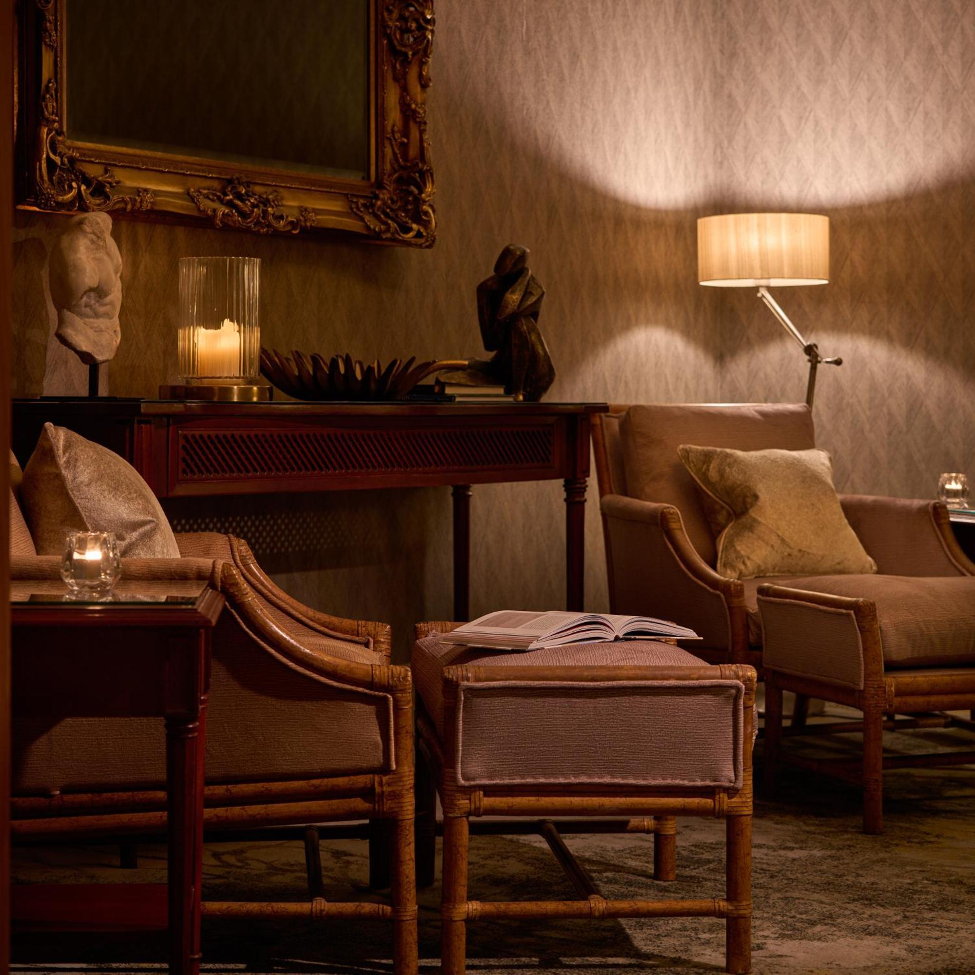 Intercontinental Dublin By Ihg Hotel Eksteriør billede The Library